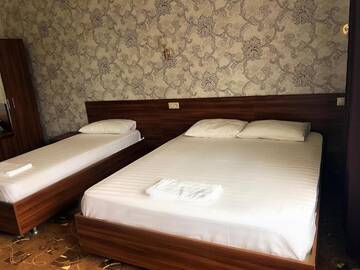 Фото номера Трехместный номер с балконом Мини-отель Отель Лазурь Абхазия г. Цандрыпш 19