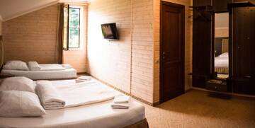 Фото номера Улучшенный семейный номер Гостевой дом Valentina Guest House г. Цандрыпш 2