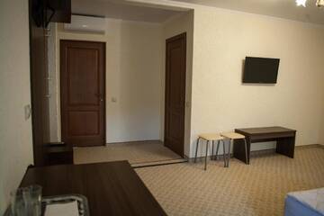 Фото номера Люкс с 1 спальней Гостевой дом Valentina Guest House г. Цандрыпш 6