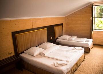 Фото номера Улучшенный семейный номер Гостевой дом Valentina Guest House г. Цандрыпш 9