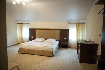 Фото номера Люкс с 1 спальней Гостевой дом Valentina Guest House г. Цандрыпш 7