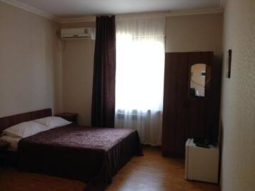 Фото номера Роскошный трехместный номер Отель Ararat House г. Цандрыпш 3