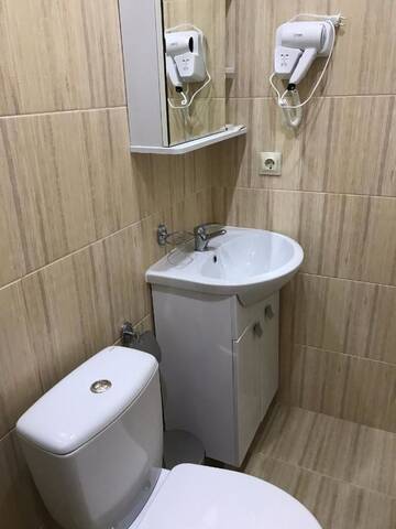 Фото номера Четырехместный номер &quot;Комфорт&quot; Гостевой дом Victoria Guest House г. Цандрыпш 7