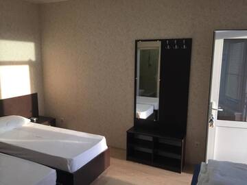 Фото номера Семейный люкс Гостевой дом Victoria Guest House г. Цандрыпш 13