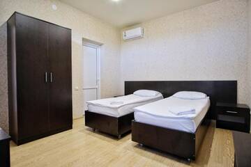 Фото номера Семейный люкс Гостевой дом Victoria Guest House г. Цандрыпш 22