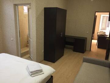 Фото номера Семейный люкс Гостевой дом Victoria Guest House г. Цандрыпш 17