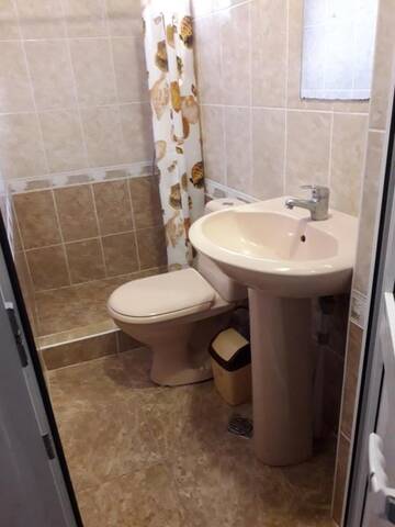 Фото номера Люкс Гостевой дом Hotel Damir г. Цандрыпш 33