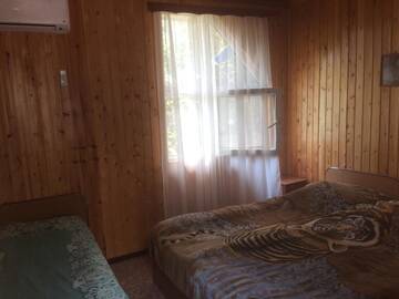 Фото номера Трехместный номер эконом-класса Гостевой дом Hotel Damir г. Цандрыпш 4