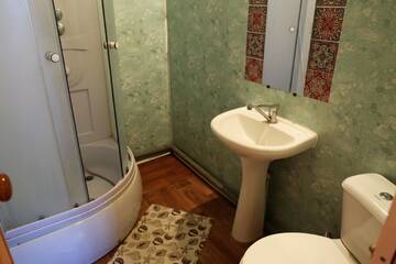Фото номера Классический трехместный номер Гостевой дом Guest House Shanti г. Цандрыпш 8