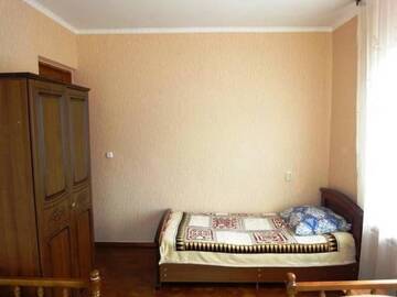 Фото номера Трехместный номер с видом на город Гостевой дом Mila Guest House г. Цандрыпш 6