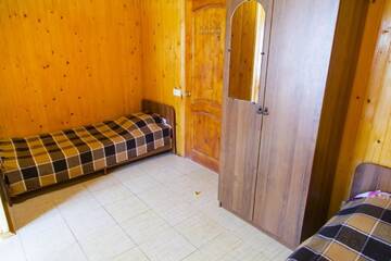 Фото номера Классический четырехместный номер Гостевой дом Guest House U Larisy г. Цандрыпш 4