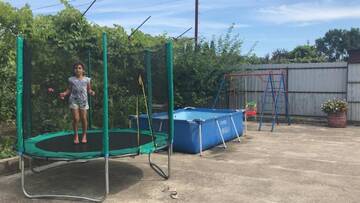 Фото номера Роскошный трехместный номер Гостевой дом Zhanna Guesthouse г. Цандрыпш 3