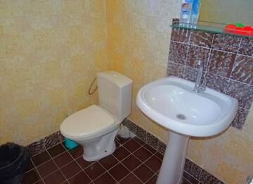 Фото номера Бюджетный двухместный номер с 1 кроватью или 2 отдельными кроватями Мини-отель Мини-гостиница Кипарис г. Цандрыпш 18